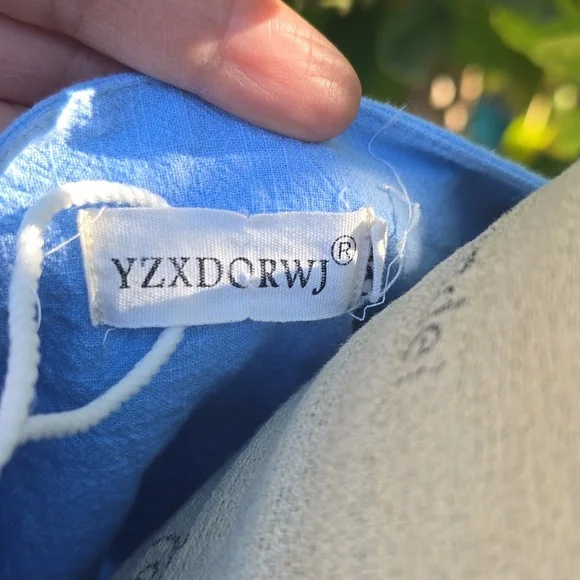 Floral Embroidered Women's Blouse in Blue - Picture 2 of 7